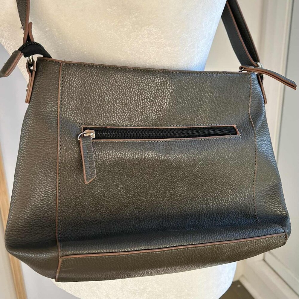 Roots Pebbled Olive-Brown Vegan Leather Shoulder/Crossbody Bag – US OS - Picture 5 of 7